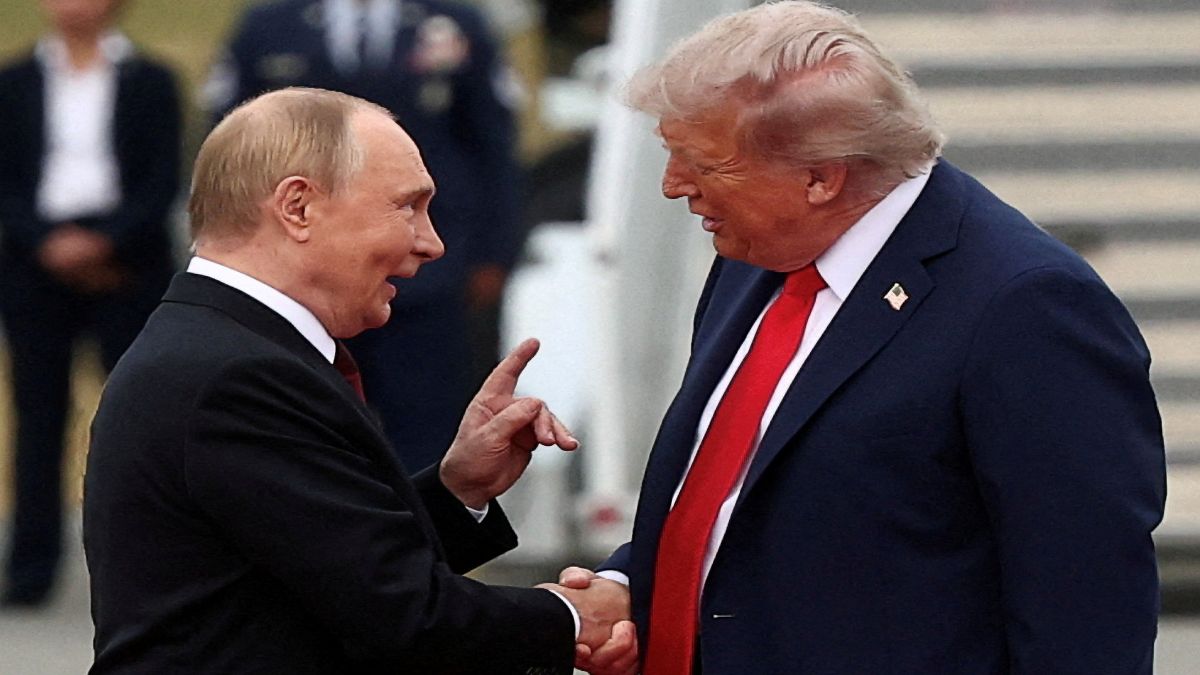 Russia, US in active talks on Ukraine settlement, Alaska summit outcomes shared with Kiev, says Kremlin aide Russia, US in active talks on Ukraine settlement, Alaska summit outcomes shared with Kiev, says Kremlin aide