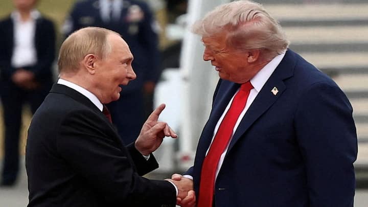 Russia, US in active talks on Ukraine settlement, Alaska summit outcomes shared with Kiev, says Kremlin aide Russia, US in active talks on Ukraine settlement, Alaska summit outcomes shared with Kiev, says Kremlin aide