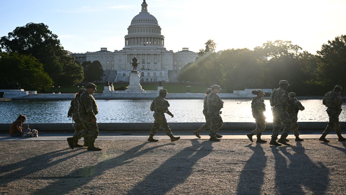 Hundreds of US federal workers unpaid, flights delayed: Lawmakers draw flak for govt shutdown Hundreds of US federal workers unpaid, flights delayed: Lawmakers draw flak for govt shutdown