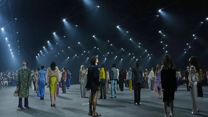 Alessandro Michele's Valentino collection puts 70s silhouettes in the Paris spotlight Alessandro Michele's Valentino collection puts 70s silhouettes in the Paris spotlight