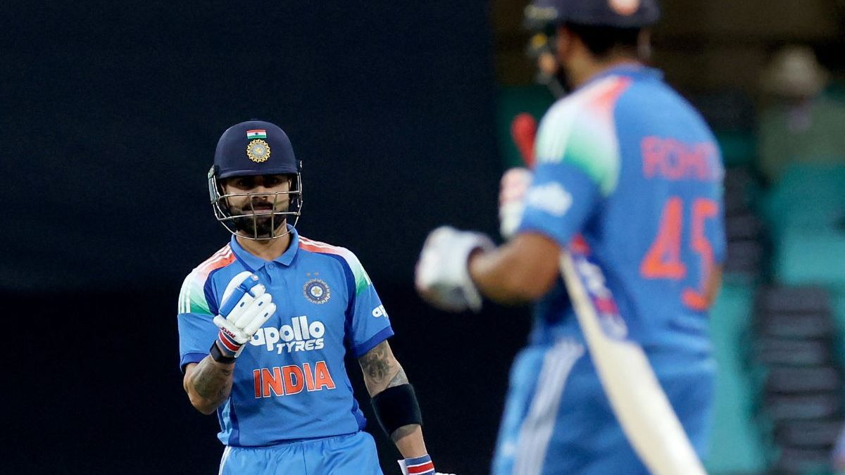 Australia vs India LIVE Score, 3rd ODI at Sydney: Kohli and Rohit steady as India well on track to chase 237 Australia vs India LIVE Score, 3rd ODI at Sydney: Kohli and Rohit steady as India well on track to chase 237