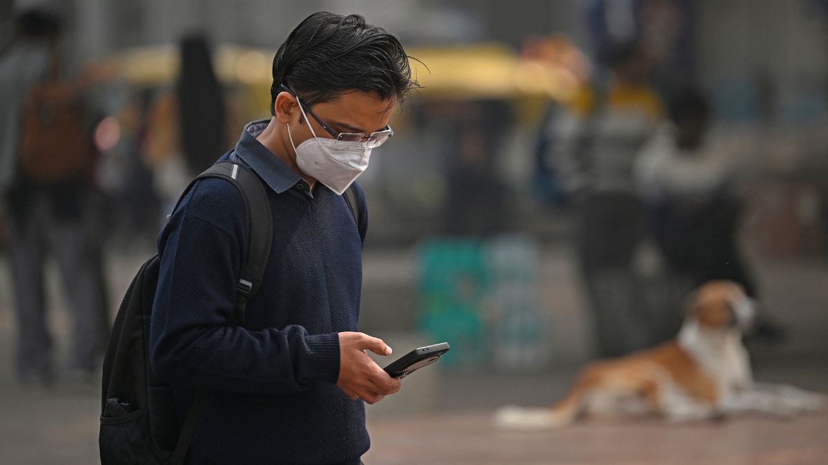 Can masks protect people from Delhi's 'gas chamber'? Can masks protect people from Delhi's 'gas chamber'?