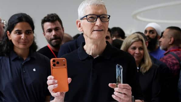 Is Apple looking to replace Tim Cook as CEO?