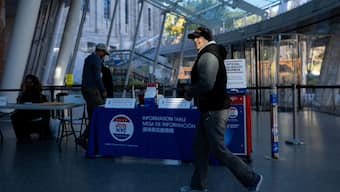 A voter enters the Brooklyn Museum polling station during early voting for the mayoral election in Brooklyn, New York City, US. Reuters