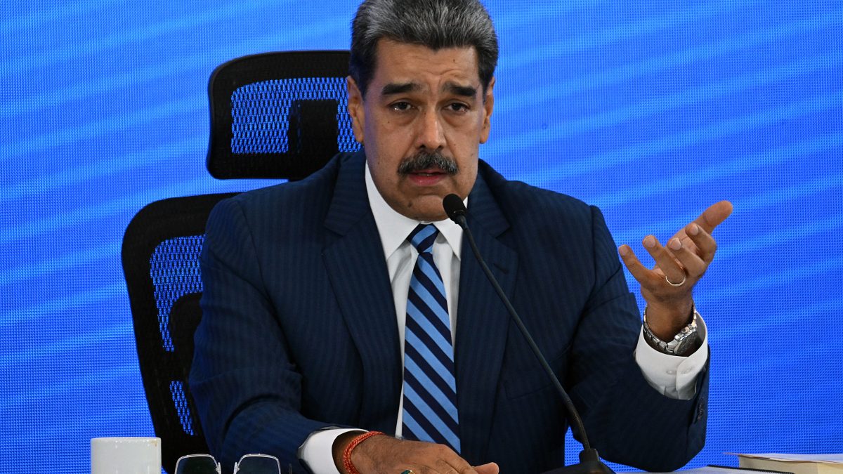 Venezuela pulls operating rights of six airlines amid rising US-Venezuela tensions Venezuela pulls operating rights of six airlines amid rising US-Venezuela tensions