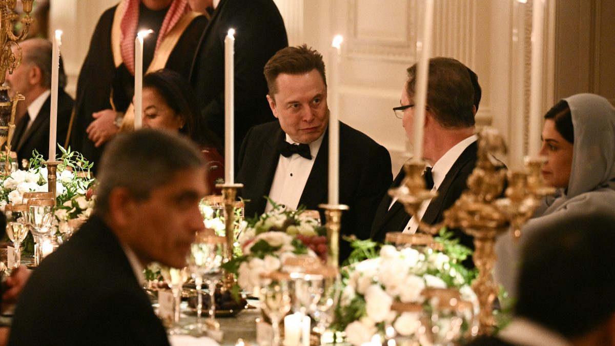 CEO of SpaceX and Tesla, South African-Canadian-US businessman Elon Musk, attends an official dinner with US President Donald Trump and Crown Prince and Prime Minister of the Kingdom of Saudi Arabia Mohammed bin Salman in the East Room of the White House in Washington, DC on November 18, 2025. (Photo by Brendan SMIALOWSKI / AFP) CEO of SpaceX and Tesla, South African-Canadian-US businessman Elon Musk, attends an official dinner with US President Donald Trump and Crown Prince and Prime Minister of the Kingdom of Saudi Arabia Mohammed bin Salman in the East Room of the White House in Washington, DC on November 18, 2025. (Photo by Brendan SMIALOWSKI / AFP)