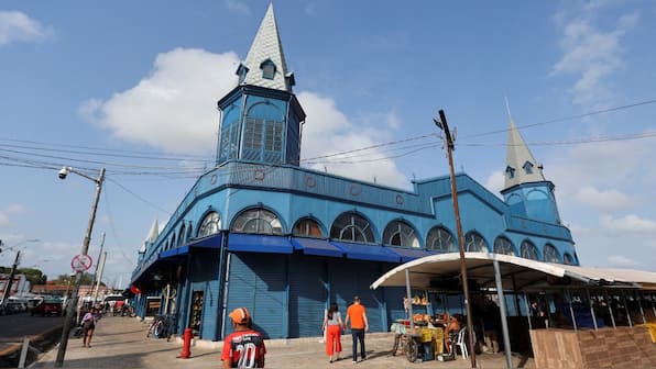 COP30 talks in crisis as oil-producing nations block reference to fossil fuel phaseout in final deal
