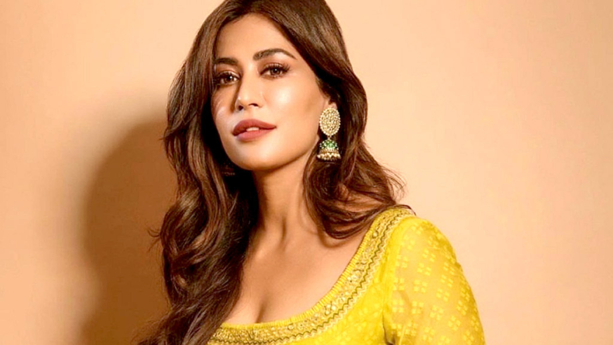 Netflix's 'Raat Akeli Hai: The Bansal Murders': Chitrangda Singh displays her versatility in the teaser of this thriller Netflix's 'Raat Akeli Hai: The Bansal Murders': Chitrangda Singh displays her versatility in the teaser of this thriller