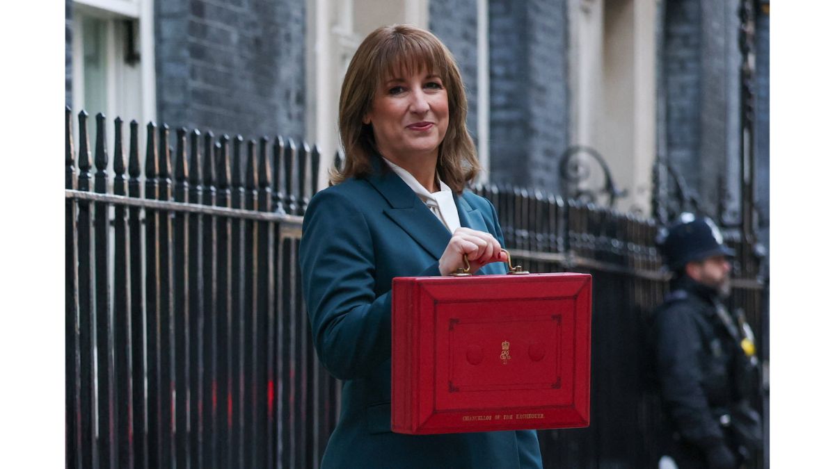 British Chancellor of the Exchequer Rachel Reeves poses with the red budget box outside her office in Downing Street in London, Britain, on November 26, 2025. (Photo: Isabel Infantes/Reuters) British Chancellor of the Exchequer Rachel Reeves poses with the red budget box outside her office in Downing Street in London, Britain, on November 26, 2025. (Photo: Isabel Infantes/Reuters)