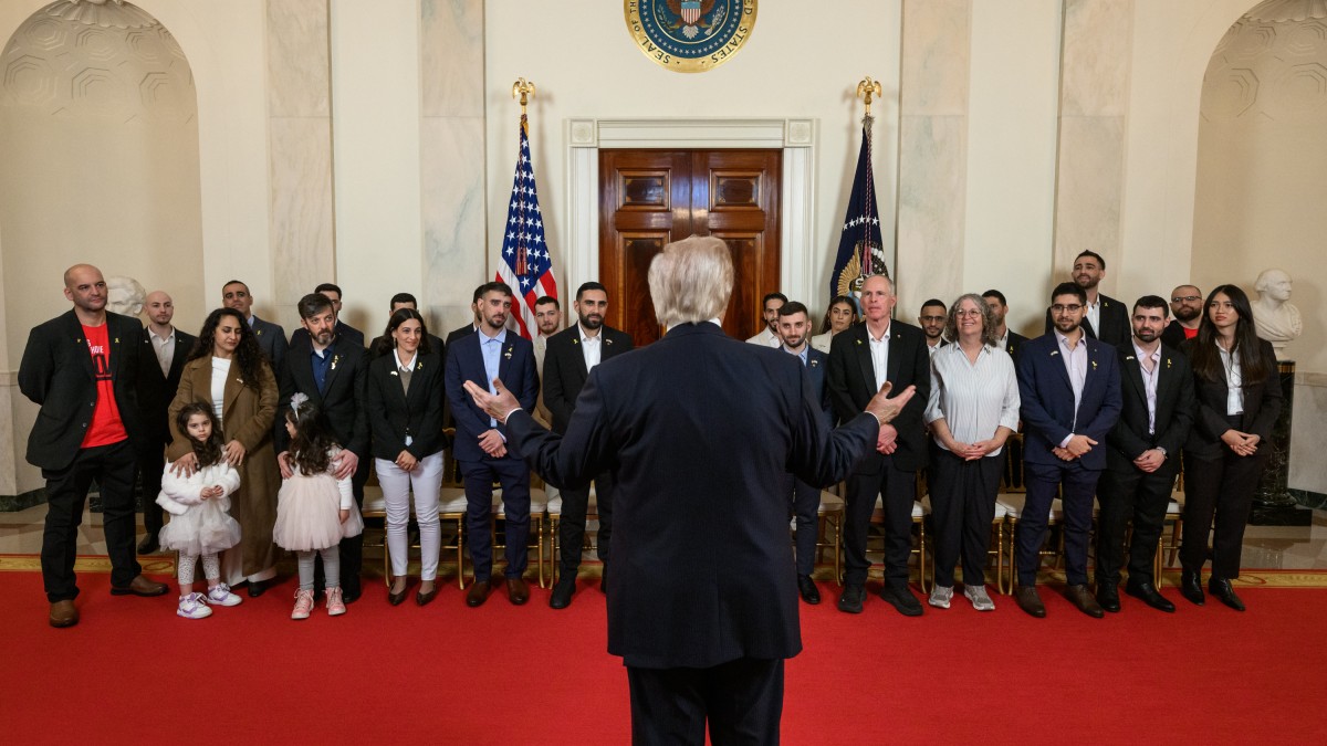 'You're not hostages anymore, you're heroes': Trump hosts former Israeli captives at White House 'You're not hostages anymore, you're heroes': Trump hosts former Israeli captives at White House