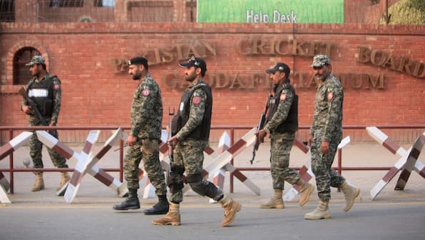Pakistan offers Sri Lankan cricket team army and paramilitary protection after Islamabad suicide bombing