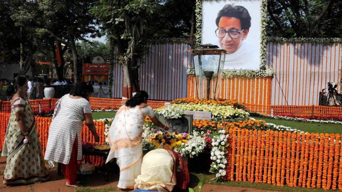 History Today: How Mumbai came to a near standstill with the death of Shiv Sena’s Bal Thackeray History Today: How Mumbai came to a near standstill with the death of Shiv Sena’s Bal Thackeray