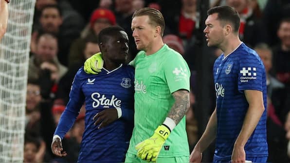 Teammate clash explodes as Gueye hits Keane in Everton’s fiery win against Man United