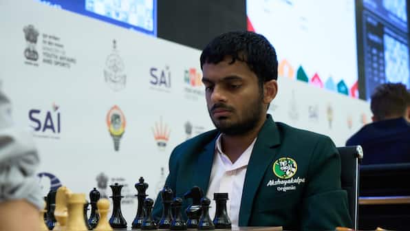 Sarin bounces back from FIDE World Cup heartbreak, wins third Bullet Brawl title after victories over Carlsen, Nakamura