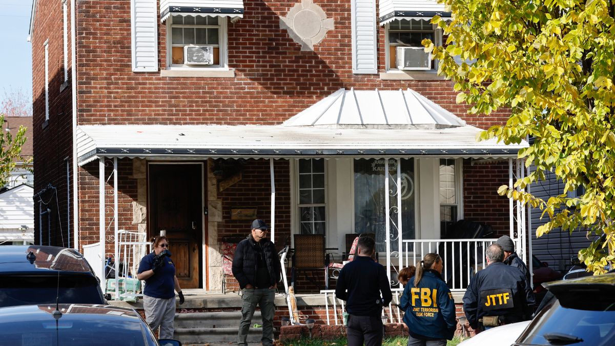 FBI foils suspected Halloween terror plot in Michigan, arrests several suspects FBI foils suspected Halloween terror plot in Michigan, arrests several suspects