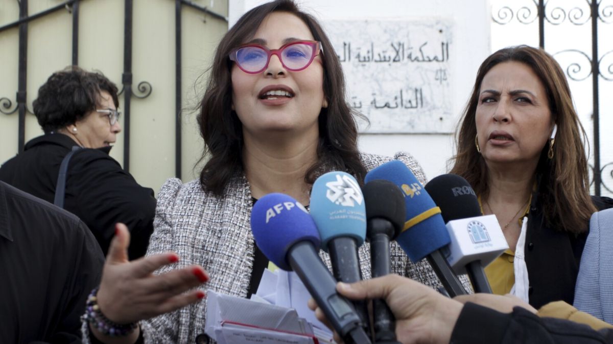 Tunisian police arrest opposition leader Chaima Issa over 20-year sentence Tunisian police arrest opposition leader Chaima Issa over 20-year sentence