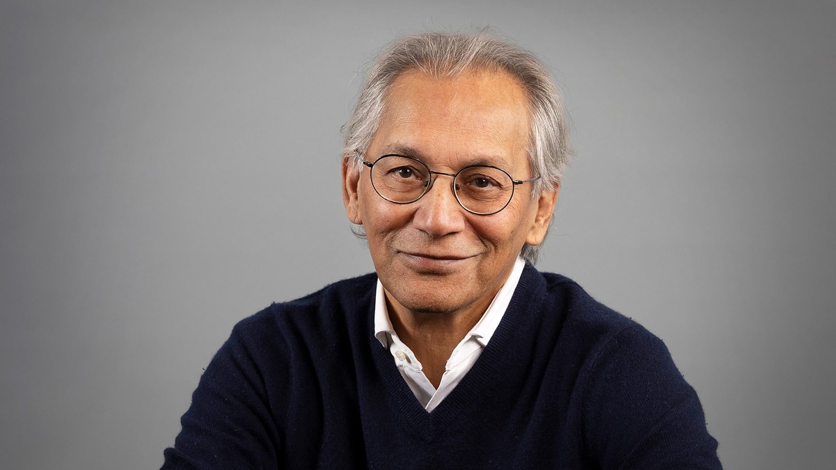 BBC chair Samir Shah apologises for ‘error of judgment’ over Trump speech edit following top resignations. Image: Agencies BBC chair Samir Shah apologises for ‘error of judgment’ over Trump speech edit following top resignations. Image: Agencies