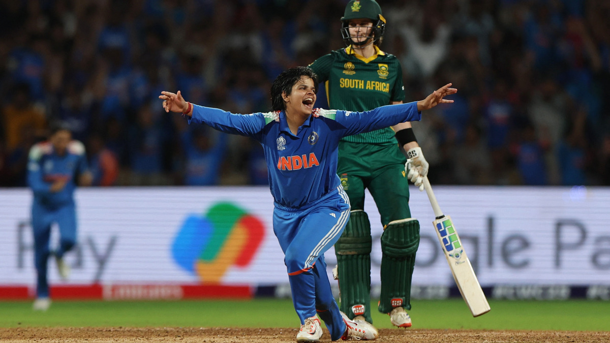 India vs South Africa LIVE Score Women's World Cup Final: Shafali's twin-strike brings India back in control India vs South Africa LIVE Score Women's World Cup Final: Shafali's twin-strike brings India back in control