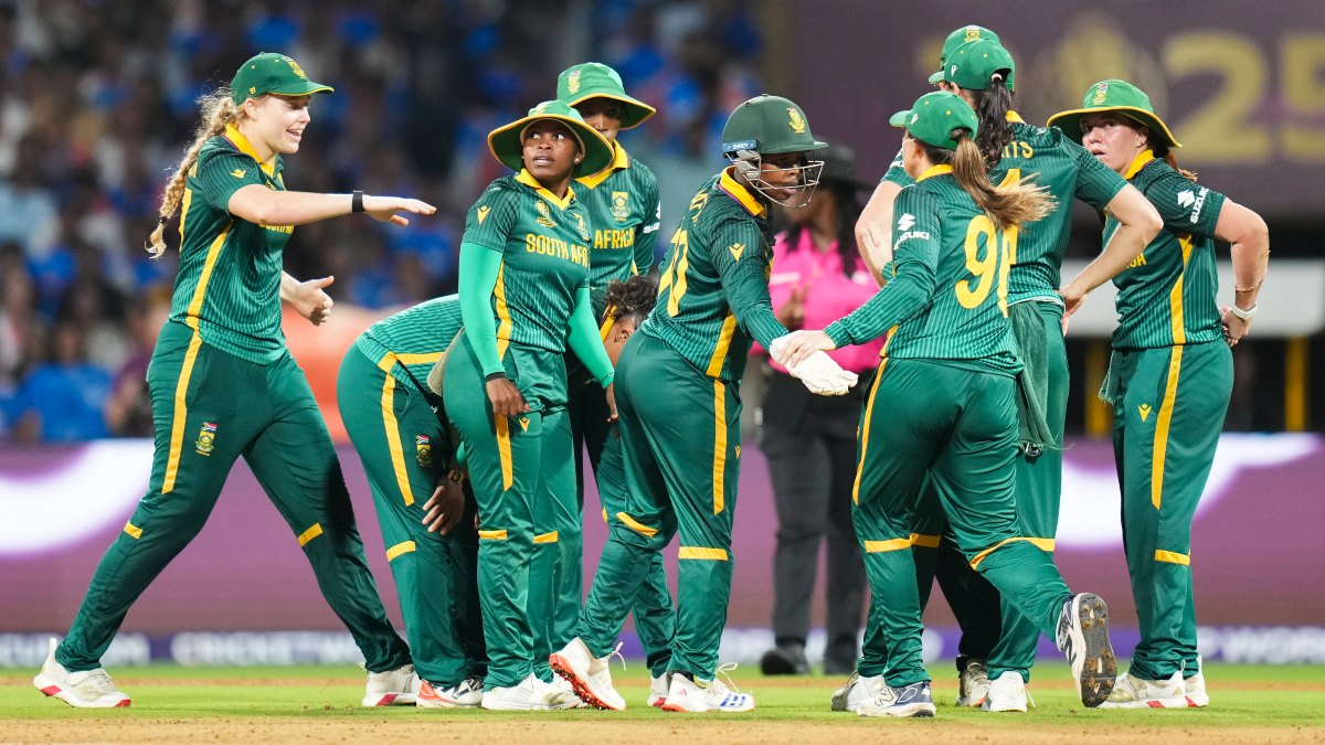India vs South Africa LIVE Score Women's World Cup Final: Harman, Deepti rebuild after Proteas' fightback India vs South Africa LIVE Score Women's World Cup Final: Harman, Deepti rebuild after Proteas' fightback