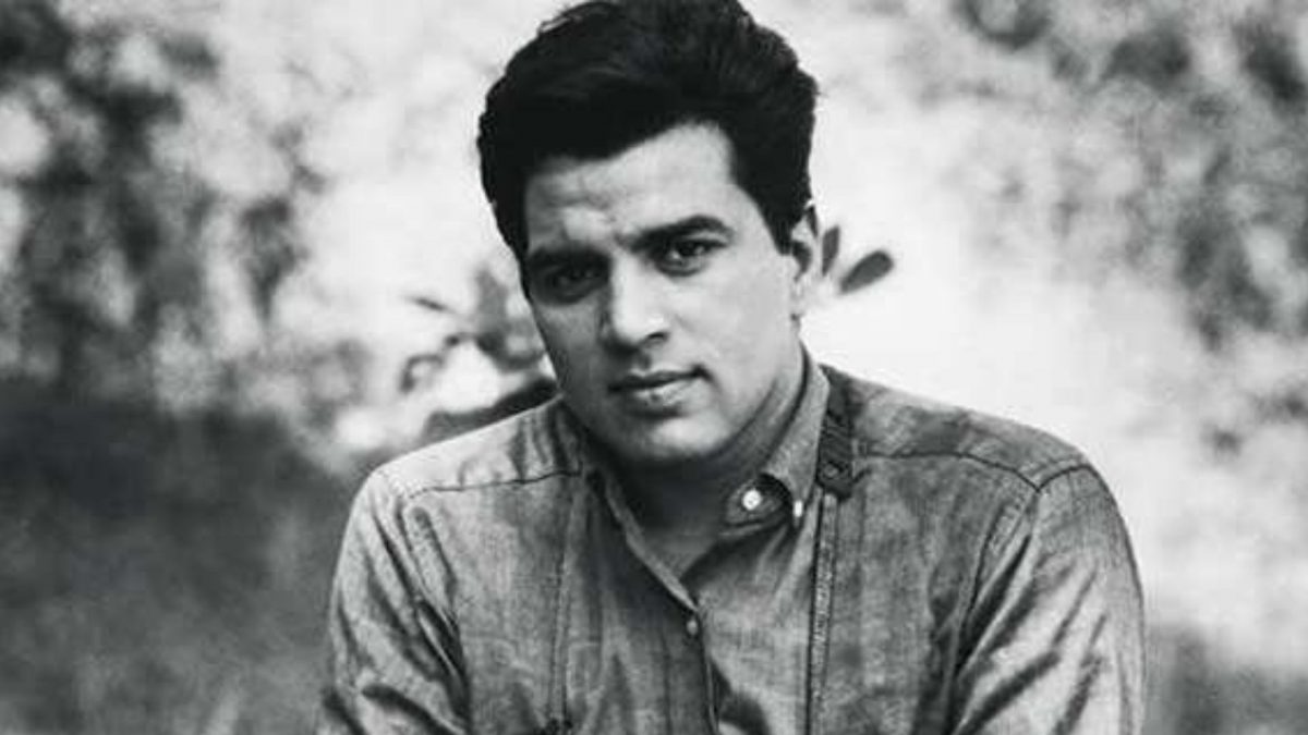 Dharmendra Final Journey Updates: Bollywood’s ‘He Man’ cremated in Mumbai, tributes pour in Dharmendra Final Journey Updates: Bollywood’s ‘He Man’ cremated in Mumbai, tributes pour in