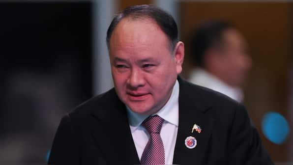 Philippines, Canada ink defence pact to counter China