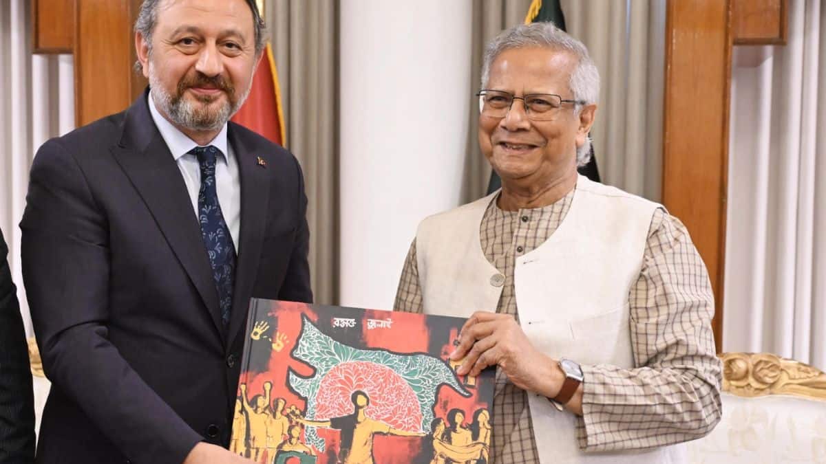 After Pakistan, has Yunus gifted ‘Greater Bangladesh’ artwork featuring India’s northeast to Turkey?