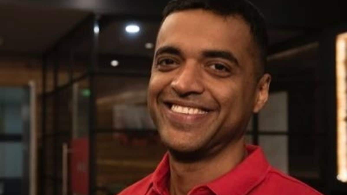 Does gravity make us age faster?