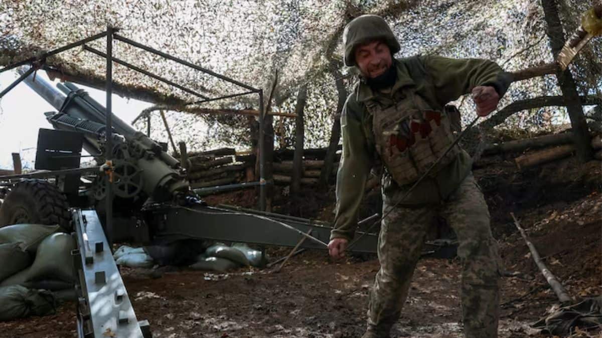 Russia is desperate to take Ukraine's Pokrovsk. But why is the city so important?