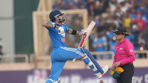 Virat Kohli slams record-extending 52nd ODI century, keeps India in hunt for winning total against South Africa in Ranchi