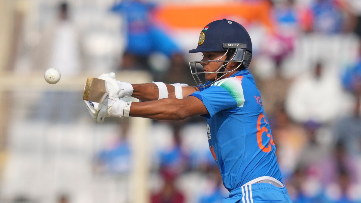 India vs South Africa Live Score 1st ODI at Ranchi: Rohit dropped on 1 after Jaiswal perishes early India vs South Africa Live Score 1st ODI at Ranchi: Rohit dropped on 1 after Jaiswal perishes early