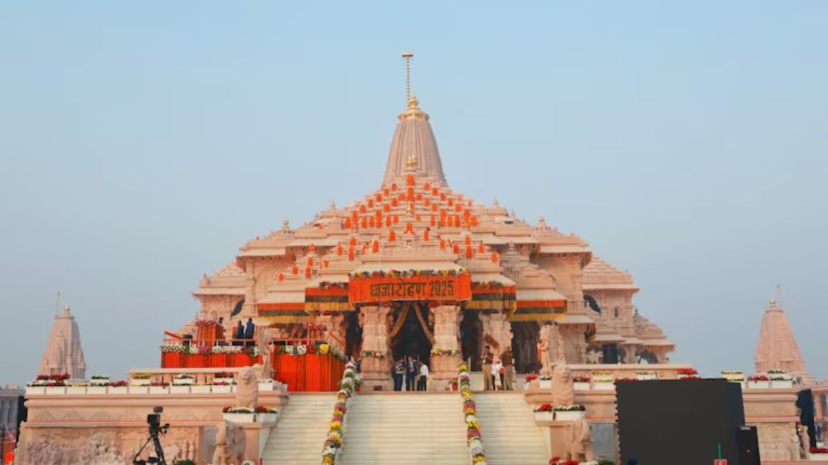 모디 총리는 Ram Mandir Ayodhya의 어느 깃발 게양식에 참석합니까? 모디 총리는 Ram Mandir Ayodhya의 어느 깃발 게양식에 참석합니까?