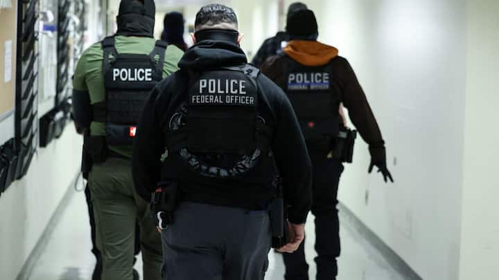 Federal raids sweep through Charlotte as Trump intensifies immigration crackdown Federal raids sweep through Charlotte as Trump intensifies immigration crackdown