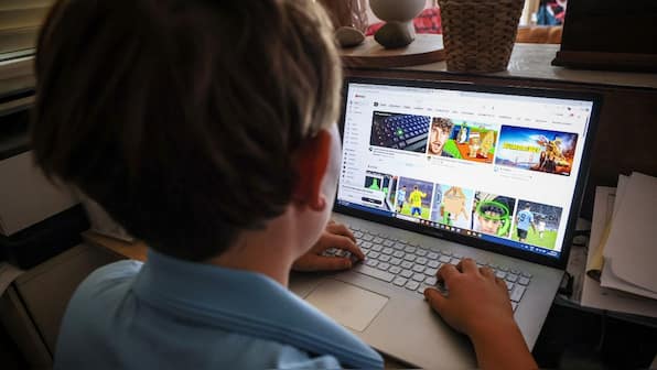 Snapchat begins age verification for Australian teens ahead of under-16 social media ban