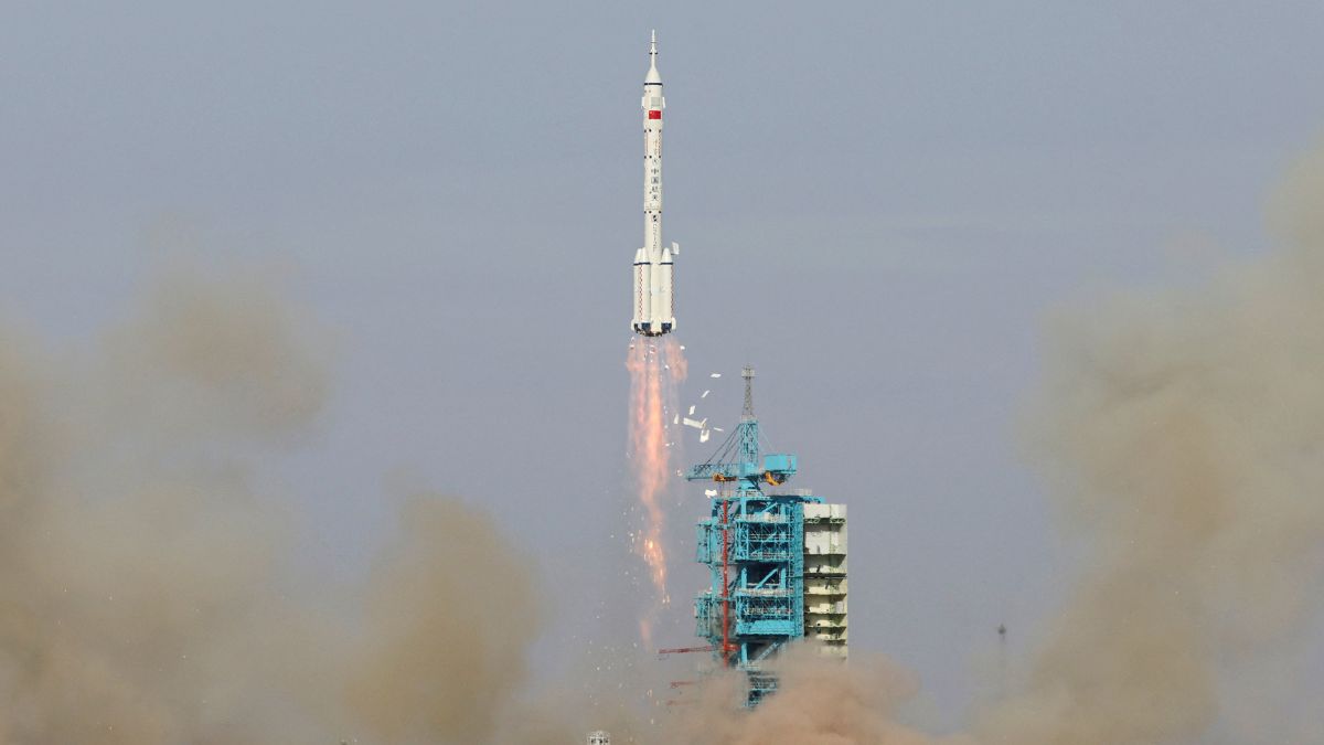 China launches spacecraft to bring back astronauts left stranded in space by damaged vehicle China launches spacecraft to bring back astronauts left stranded in space by damaged vehicle