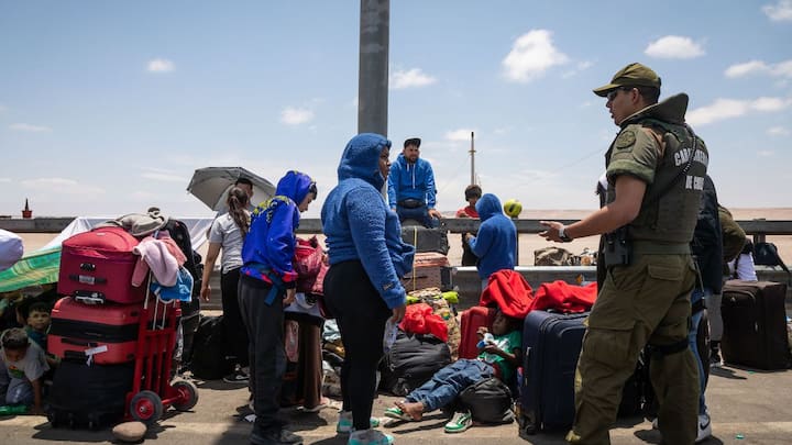 Peru to declare border emergency as Venezuelan migrants move north from Chile Peru to declare border emergency as Venezuelan migrants move north from Chile