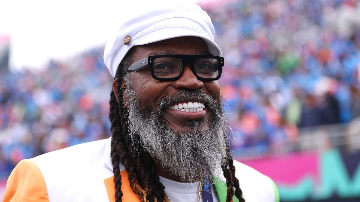 Indian league featuring Chris Gayle in crisis as players, umpires claim non-payment; management disappears Indian league featuring Chris Gayle in crisis as players, umpires claim non-payment; management disappears