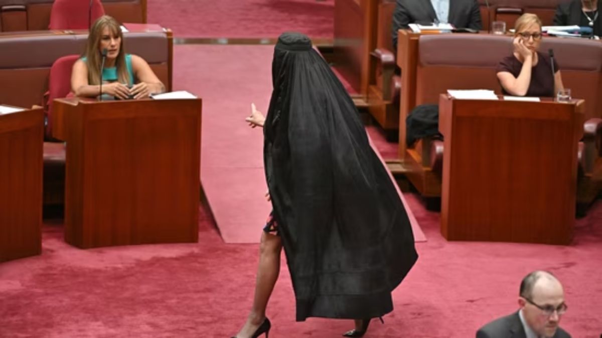 Why did an Australian far-right politician wear burqa to the Parliament? Why did an Australian far-right politician wear burqa to the Parliament?