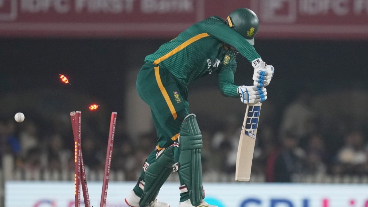 India vs South Africa Live Score 1st ODI at Ranchi: Breetzke leads SA's counter attack after 3 early wickets India vs South Africa Live Score 1st ODI at Ranchi: Breetzke leads SA's counter attack after 3 early wickets