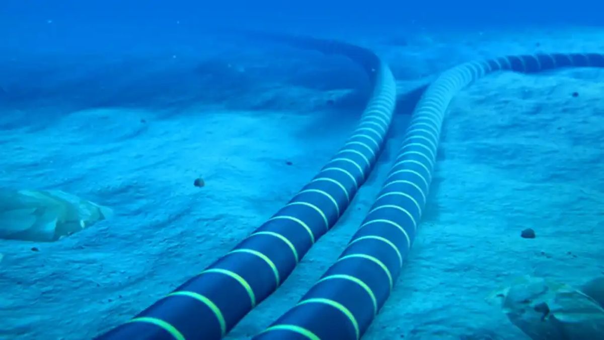 Loading... Could a Strait of Hormuz closure slow India’s internet?