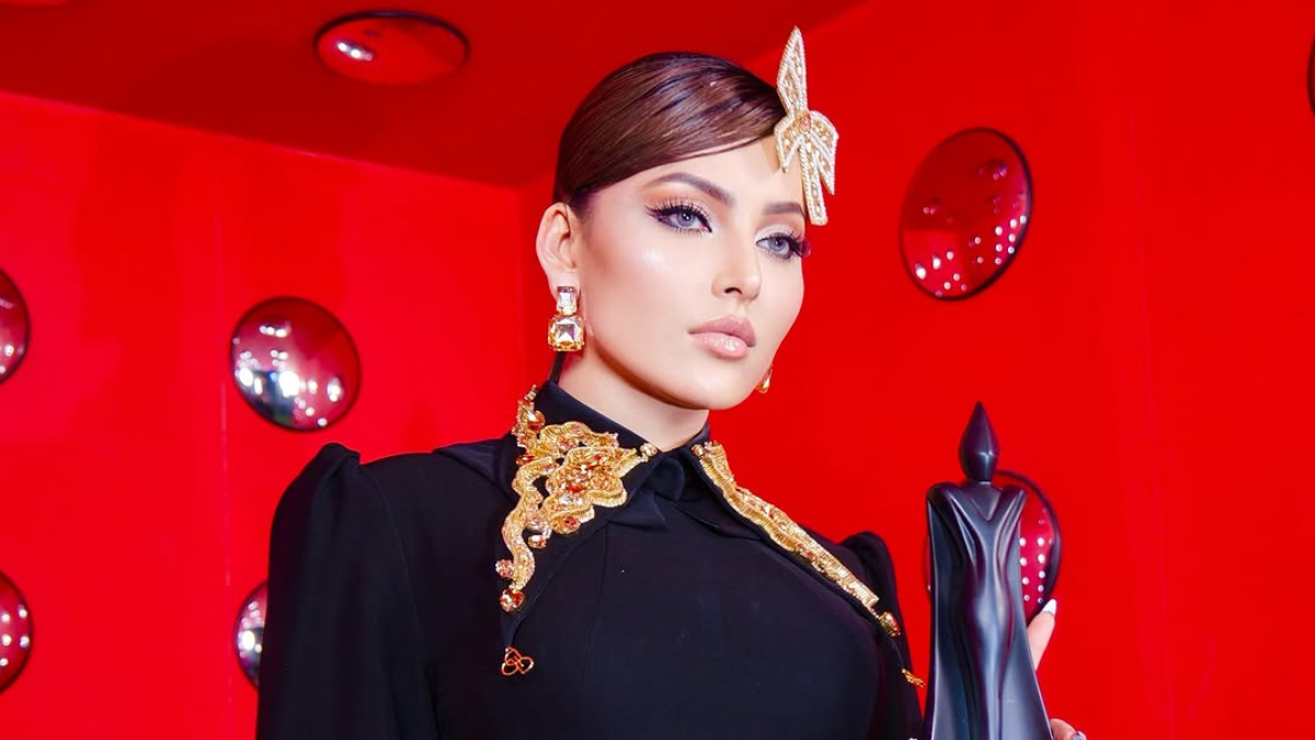 Urvashi Rautela wins Global Fashion Icon, singer AP Dhillon comments Urvashi Rautela wins Global Fashion Icon, singer AP Dhillon comments