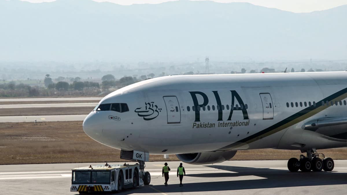 Pakistan to hold bidding to sell PIA after govt fails to secure offers