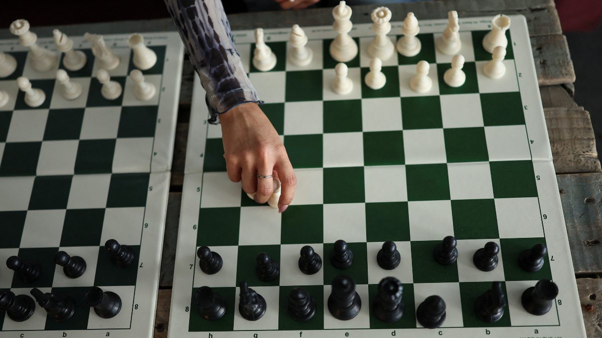 Indian three-year-old chess prodigy’s FIDE record questioned amid complaint of ‘unfair means’: report Indian three-year-old chess prodigy’s FIDE record questioned amid complaint of ‘unfair means’: report