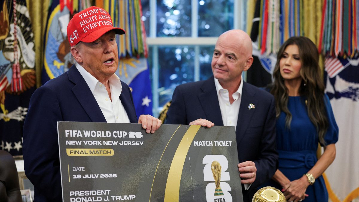 FIFA는 2026년 월드컵 가격 반대 속에 60달러 티켓 섹션을 도입할 예정이다. FIFA는 2026년 월드컵 가격 반대 속에 60달러 티켓 섹션을 도입할 예정이다.