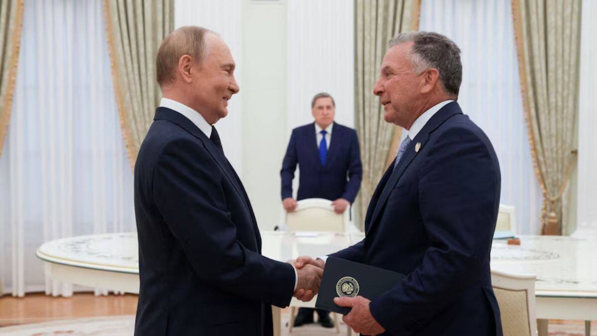 Putin to meet US envoy amid global events