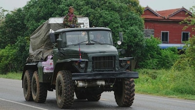 A Cambodian military vehicle carries rocket launcher in Oddar Meanchey province, Cambodia, Saturday, July 26, 2025, as border fighting between Thailand and Cambodia entered its third day. File image/AP