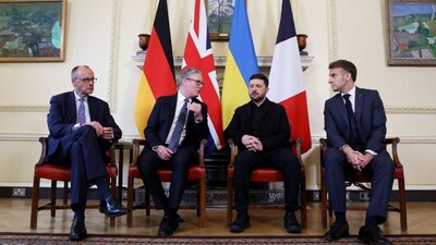 British Prime Minister Sir Keir Starmer, Ukrainian President Volodymyr Zelenskyy, French President Emmanuel Macron, and German Chancellor Friedrich Merz meet at 10 Downing Street in London, Britain, on December 8, 2025. (Photo: Toby Melville/Reuters/Pool) 
