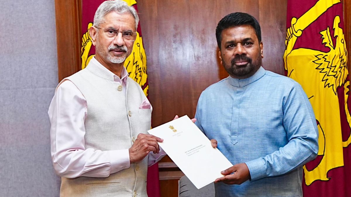 Jaishankar meets Sri Lankan leaders, pledges $450 mn to help with Cyclone Ditwah’s destruction Jaishankar meets Sri Lankan leaders, pledges $450 mn to help with Cyclone Ditwah’s destruction