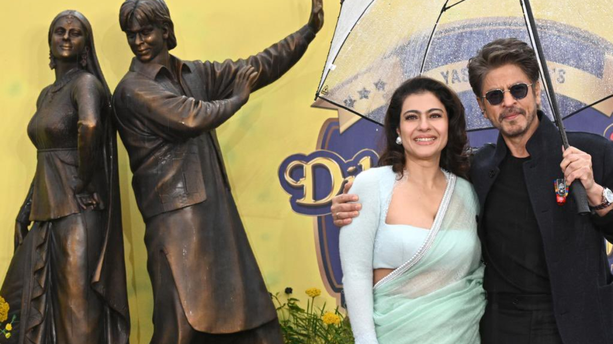 Shah Rukh Khan-Kajol unveil bronze statue of 'Dilwale Dulhania Le Jayenge' in London, 'Pathaan' actor says 'It's the first Indian film to be honoured with...' Shah Rukh Khan-Kajol unveil bronze statue of 'Dilwale Dulhania Le Jayenge' in London, 'Pathaan' actor says 'It's the first Indian film to be honoured with...'