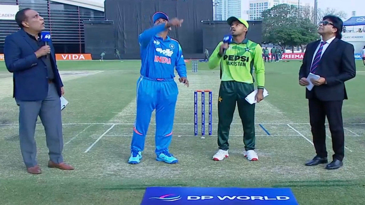India, Pakistan maintain 'no handshake' policy at toss during U-19 Asia Cup showdown in Dubai India, Pakistan maintain 'no handshake' policy at toss during U-19 Asia Cup showdown in Dubai