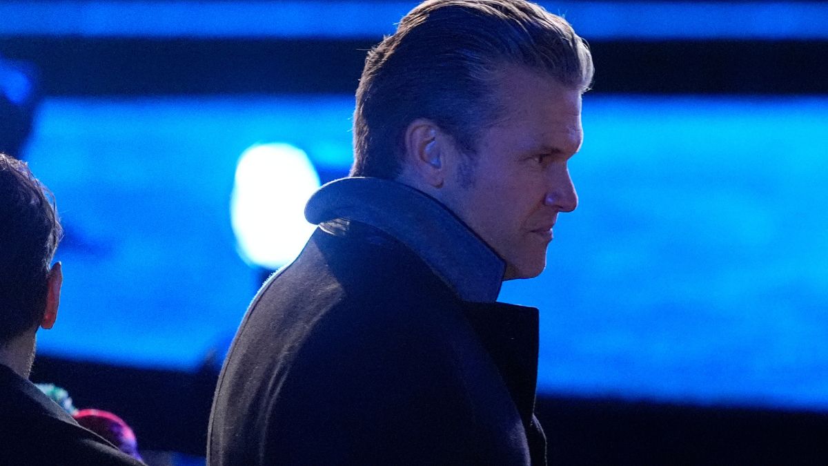 Pressure mounts on ‘reckless’ Hegseth as war-crimes allegations and intel-mishandling claims roil Pentagon Pressure mounts on ‘reckless’ Hegseth as war-crimes allegations and intel-mishandling claims roil Pentagon